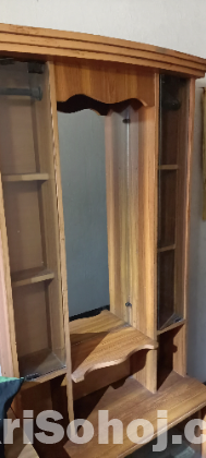 ড্রেসিং টেবিল